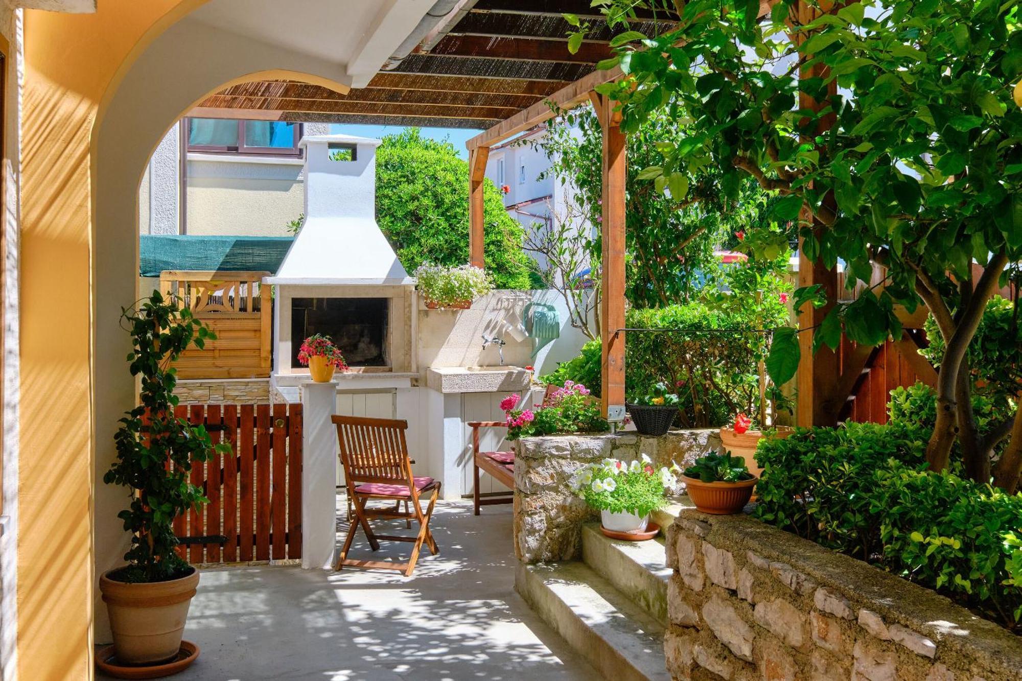 Apartments Enna Mali Losinj Exterior photo